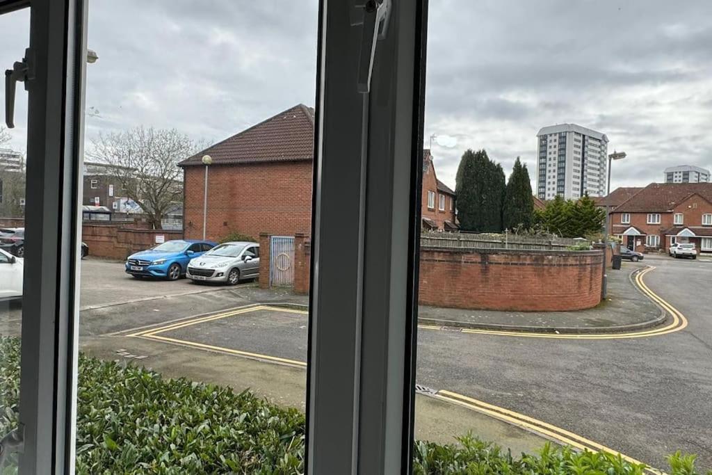 City Stay-room To Rent In Town Birmingham